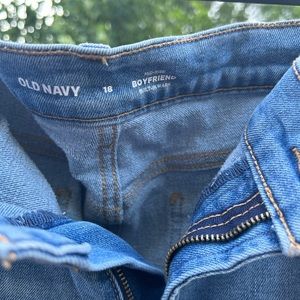 Old Navy Mid Rise Boyfriend Pedal Pushers size 18